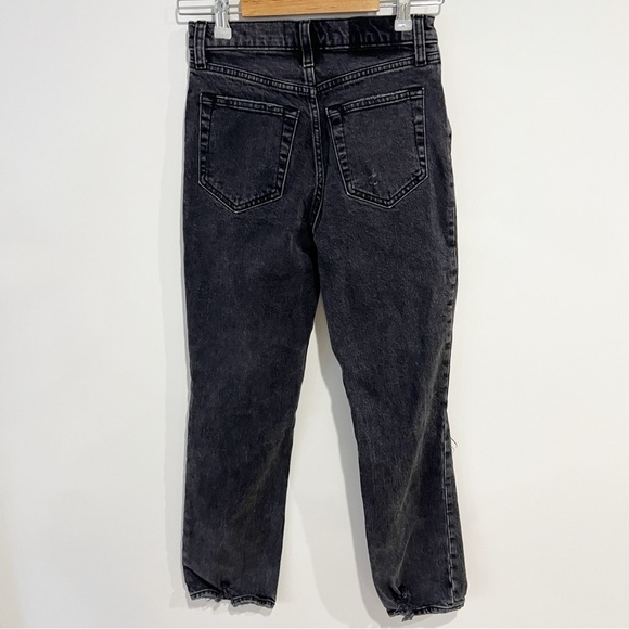Abercrombie & Fitch Ultra High Rise 90’s Straight Jean - Picture 6 of 10